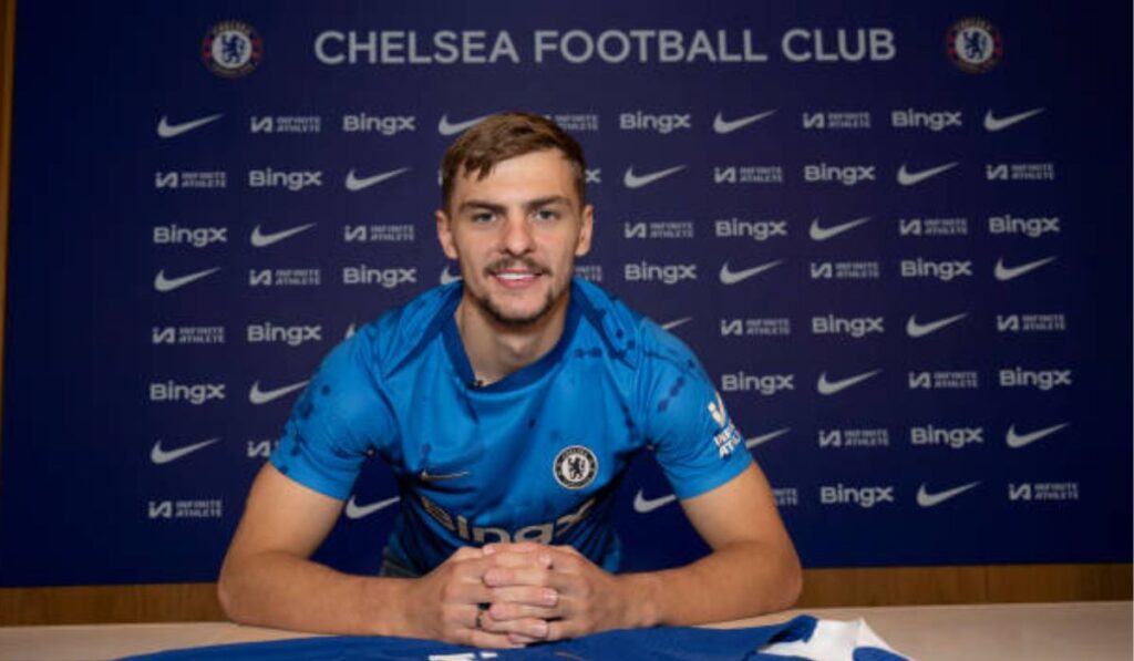 Chelsea Secures Midfielder Kiernan Dewsbury-Hall for £30m: A Look into His Inspirations and Chelsea’s Midfield Depth