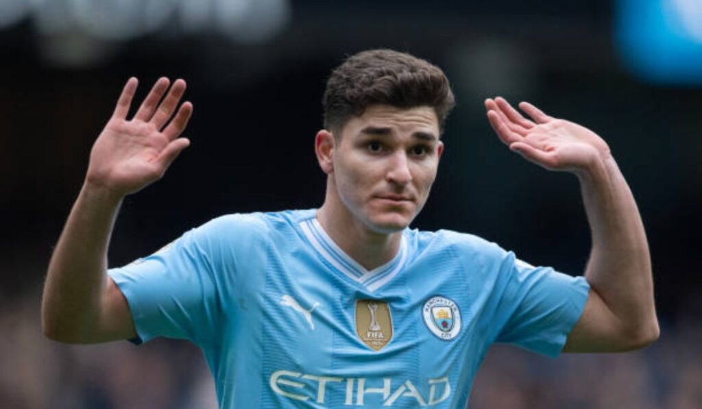 Manchester City Confounded by Julian Alvarez's Transfer Stance and Contract Demands